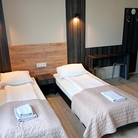 Good Night Noclegi & Strefa Z Sauna I Jacuzzi Ogolnodostepna Lub Na Wylacznosc เชโควิตเซ-เจียจิตเซ ภายนอก รูปภาพ